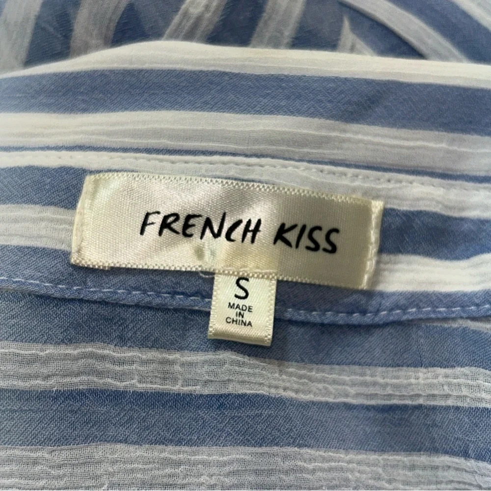 French Kyss White and‎ Blue Striped Crop Button Down - Picture 6 of 6